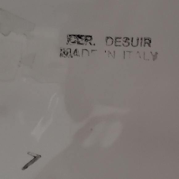 Designer plate with painting of a fish. - Picture 2 of 5